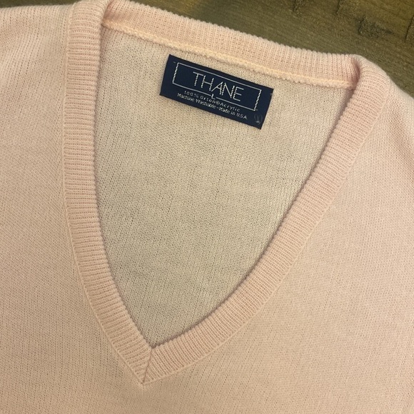 Vintage THANE pink v neck sweater‎ size L made in USA - Picture 2 of 5